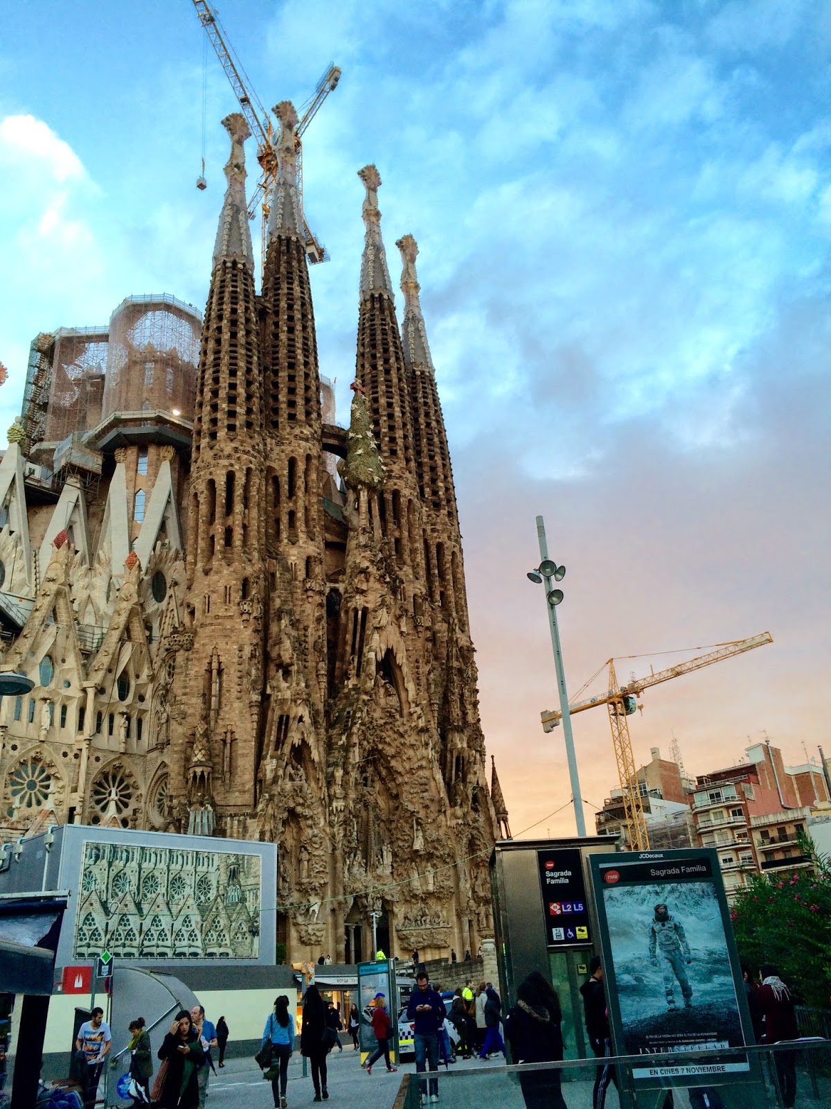 Sagrada Familia, Barcelona España: joya en construcción desde 1883