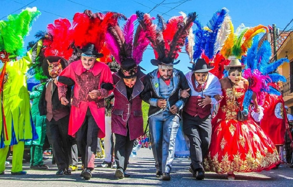 Vestidos únicos se utlizaran durante los Carnavales de México