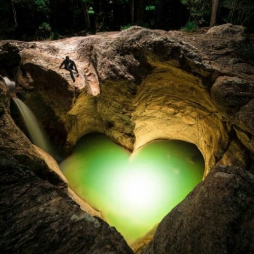 Killarney Glen cascada forma corazon