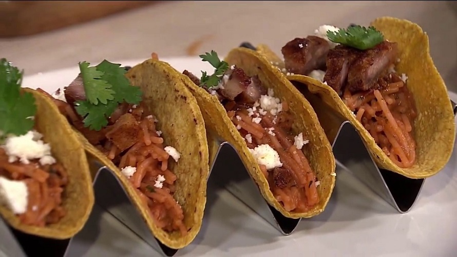 Tacos de Fideo Seco gastronomía de Nuevo Léon