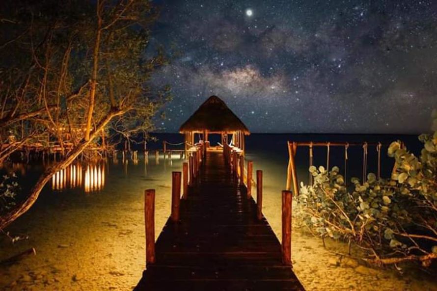 Noche estrellada en Bacalar
