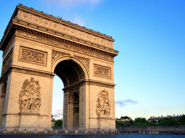 Monumento Arco del Triunfo en Paris, Francia