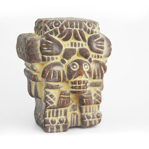 Coatlicue Réplica de la madre de todos los dioses Aztecas