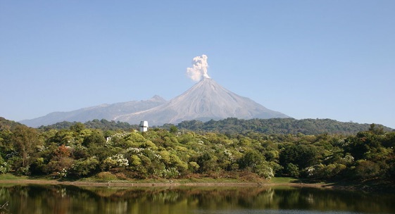 Qué hacer en Colima, paracaidismo en el Volcán de Fuego.