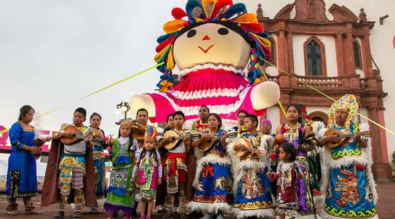 Muñeca Lele Amealco