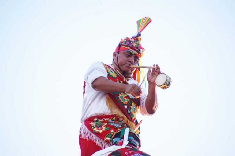 Origen de los voladores de Papantla una tradición Totonaca Origen de los voladores de Papantla una tradición Totonaca