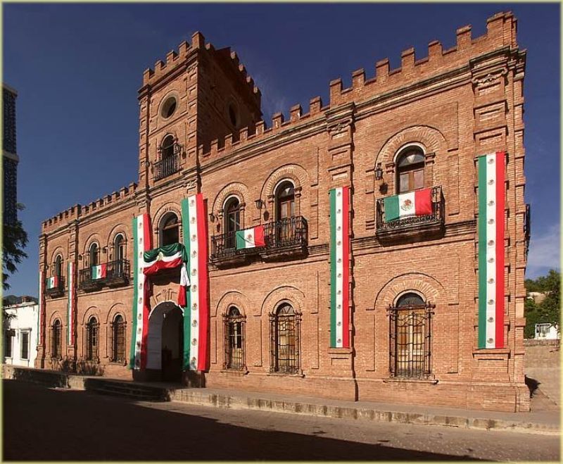 Palacio municipal de Álamos Sonora 