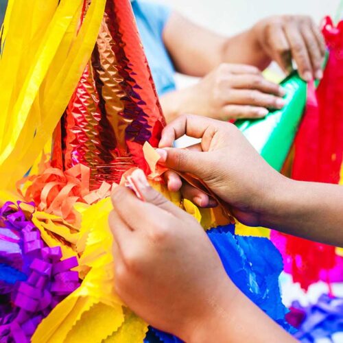 como hacer una piñata navideña