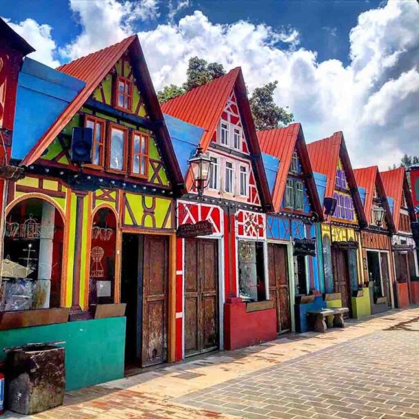 Pueblos Mágicos De Michoacán: Fiesta de color y tradiciones