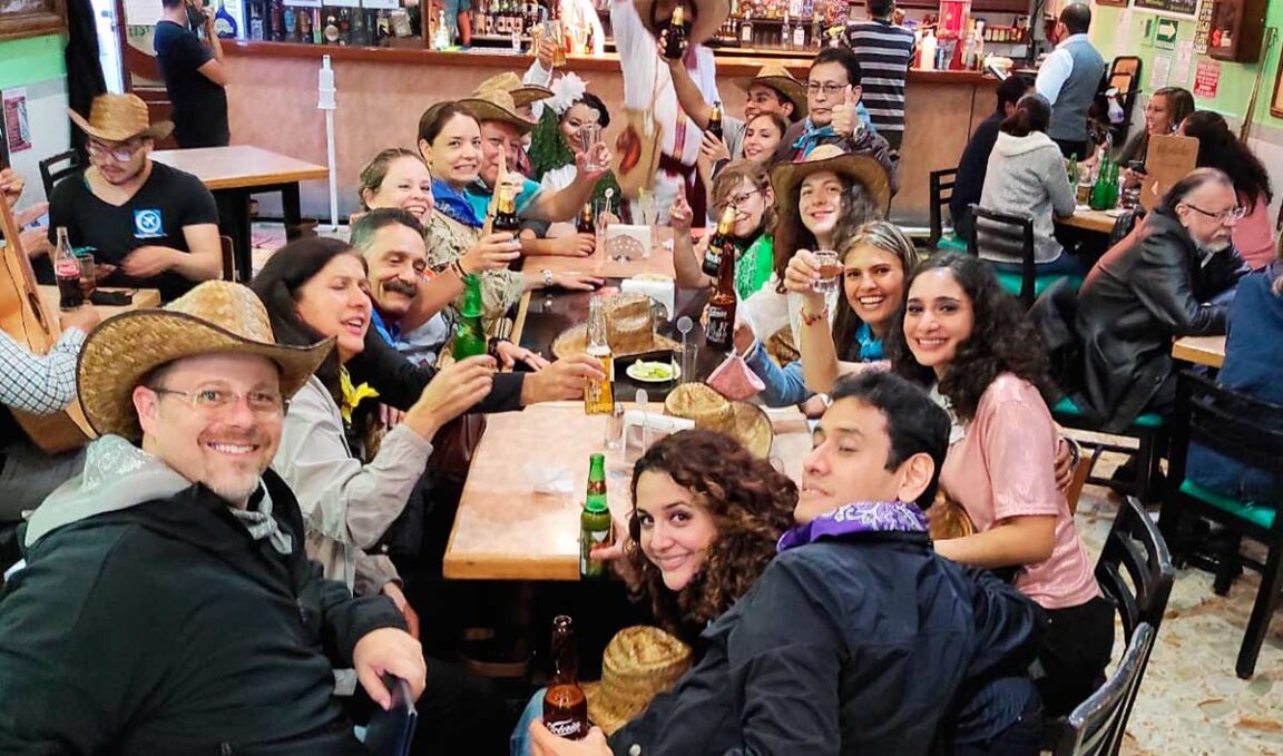 Tour de Cantinas CDMX Gastrocantinas Centro Histórico