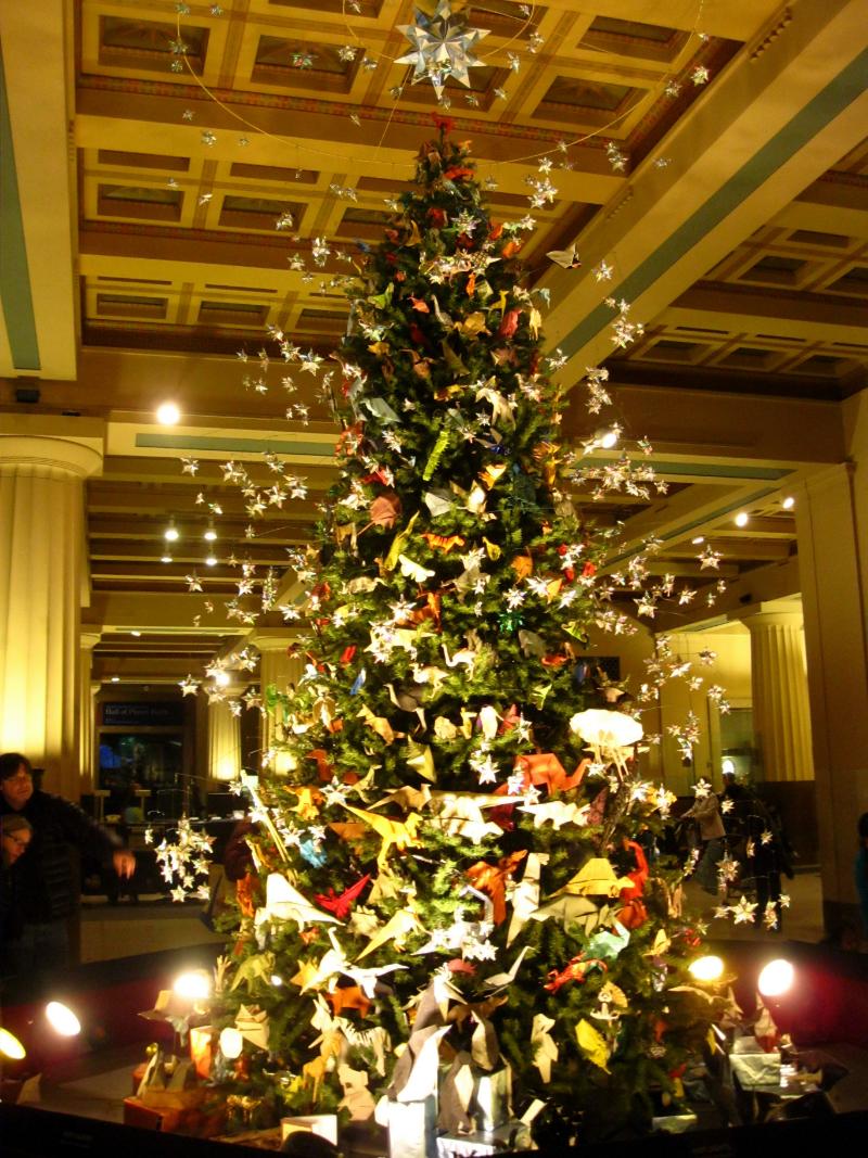  El árbol de origami del Museo de Historia Natural