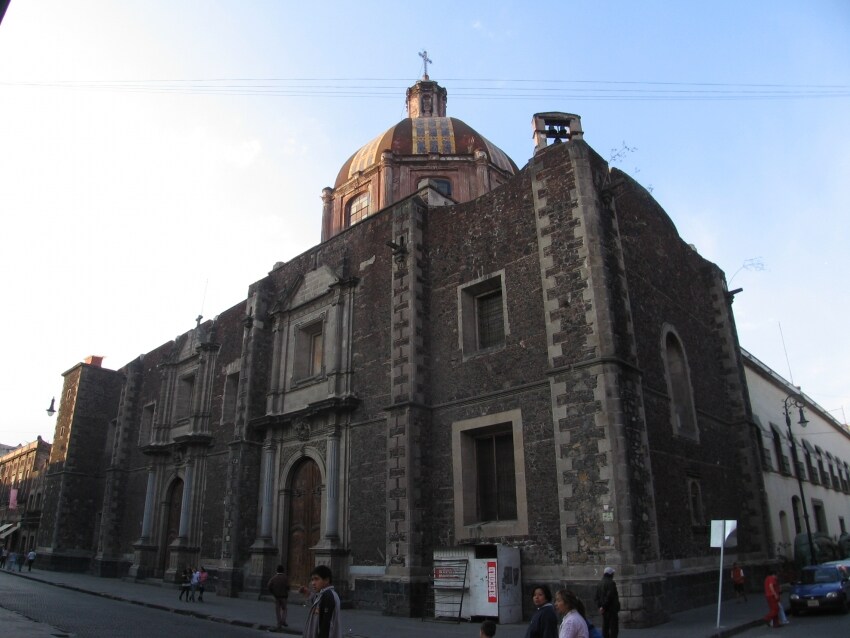 Templo-ex-convento-de-santa-ines-calle-moneda
