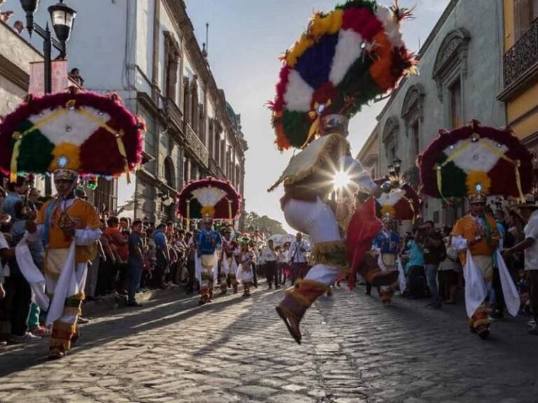 Danza de la pluma: Tradición de Oaxaca, lo que debes saber - viajaBonito