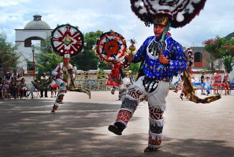 Danza de la pluma: Tradición de Oaxaca, lo que debes saber - viajaBonito