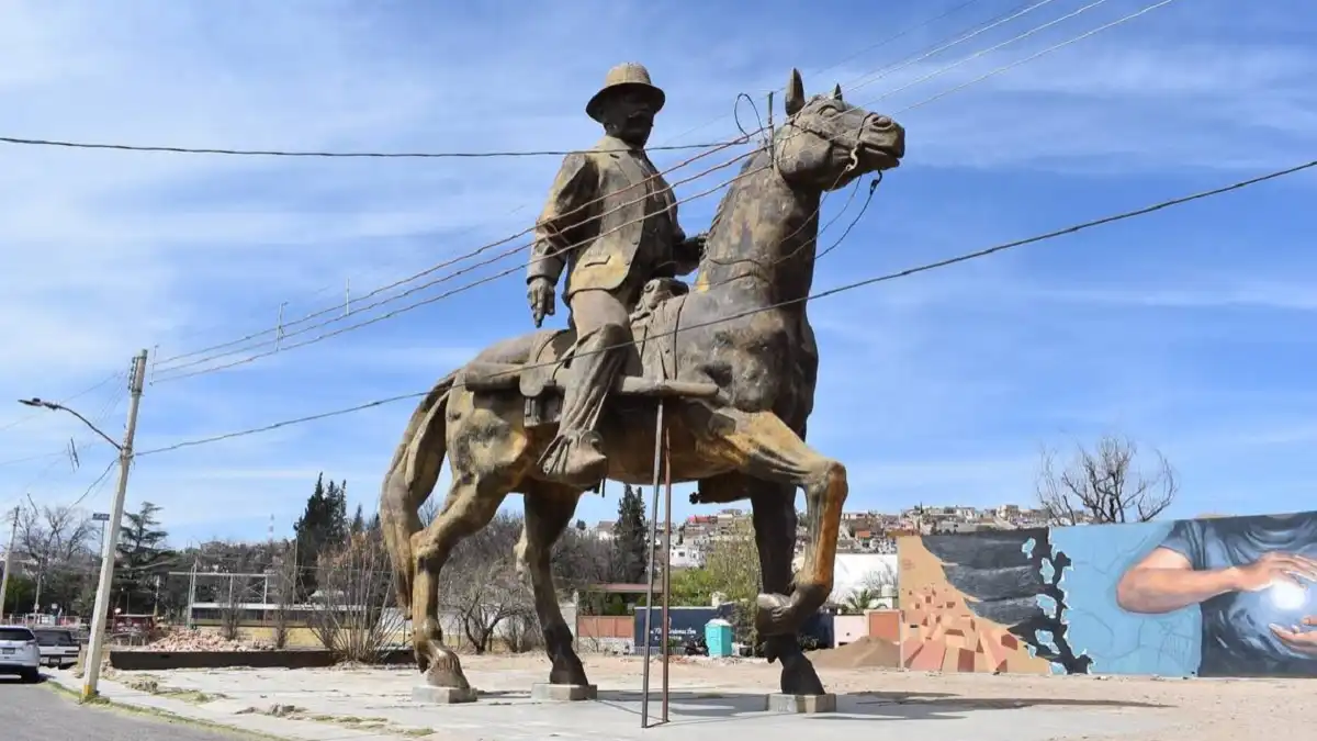 Estatua de pancho Villa